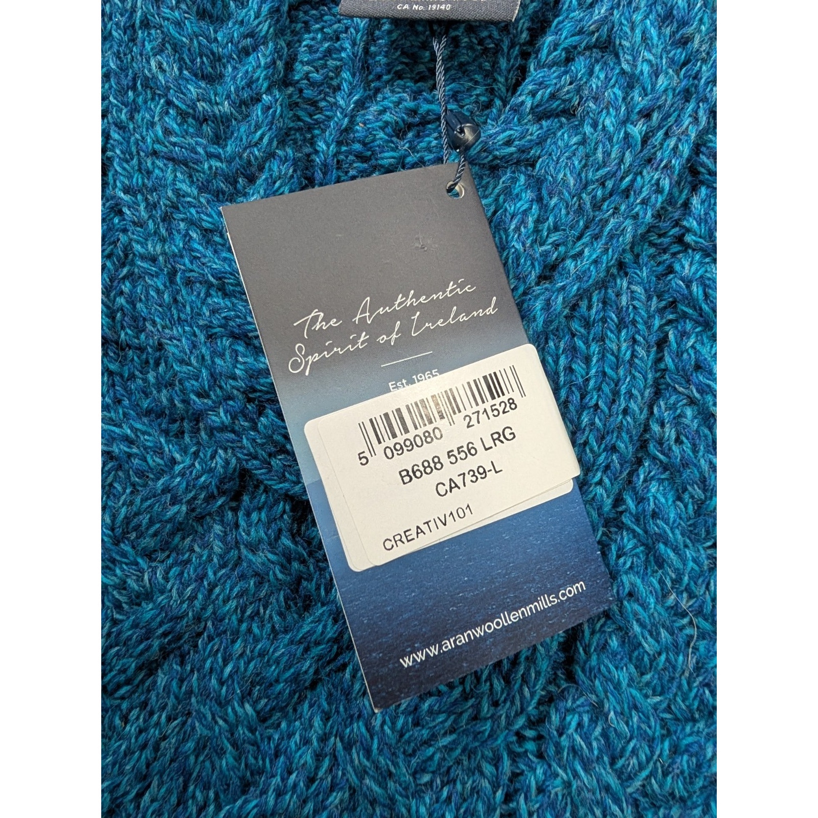 Nwt Aran Woollen Mills 100% Merino Cable-Knit Sweater Teal Blue Green V Neck — image 8 of 8